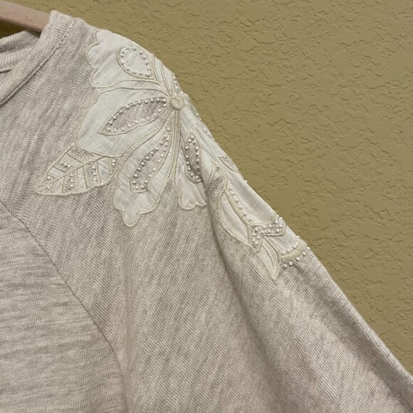 Loft Oatmeal Beige Pullover Knit Top Beaded Embroidered Shoulder Womens Large - Picture 5 of 7